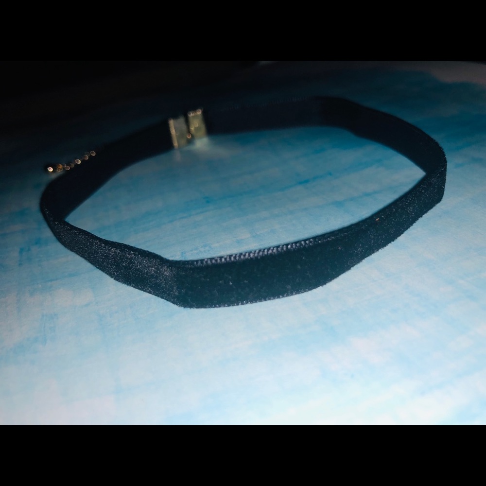 🌟make an offer🌟 Velvet Choker Necklace